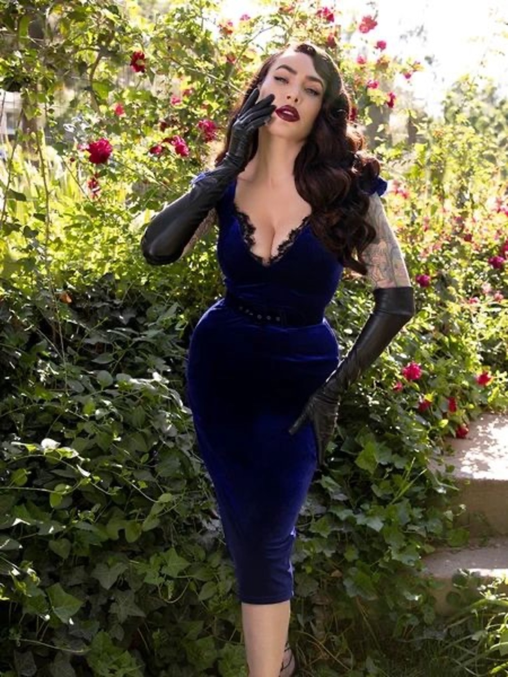 Structured Velvet Lace-Trim Midi Dress in Navy - Women - Picture 2 of 2